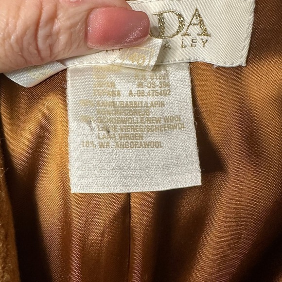 Escada Placenza Cashgorissimo Coat Size 40 - Picture 5 of 6